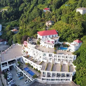 Zura Palace Квариати